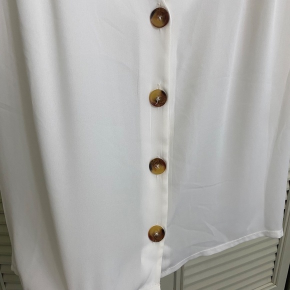 Express Button Front Blouse - Picture 3 of 6